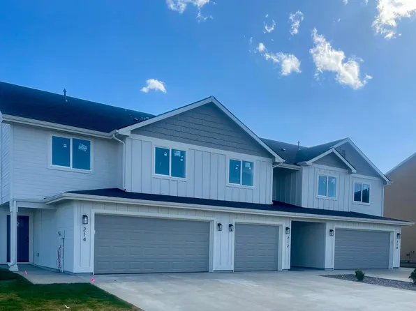 212 NE 3rd St, Fruitland, ID 83619