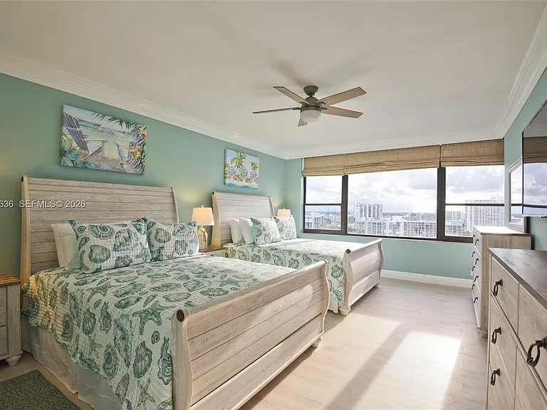 3505 S Ocean Dr #1505 — Photo 11