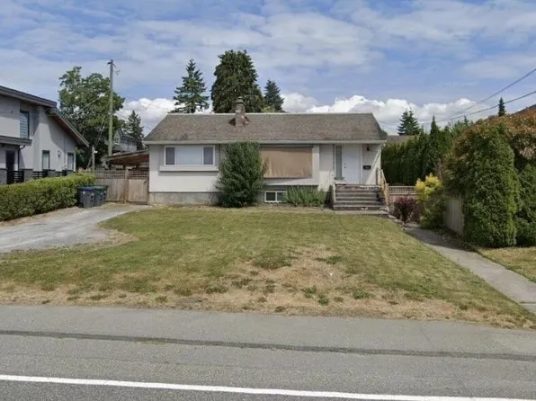 5820 184th St, Surrey, BC V3S 4N3