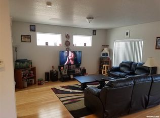 673 Jasmine Cir, Independence, OR 97351