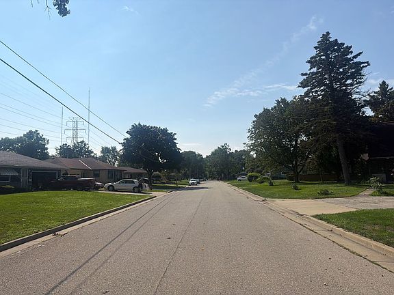 4th image of 5544 N Dexter Ave
