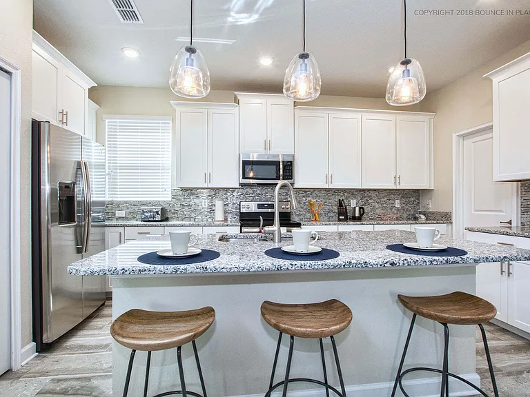 Kings Castle Cir — Photo 9