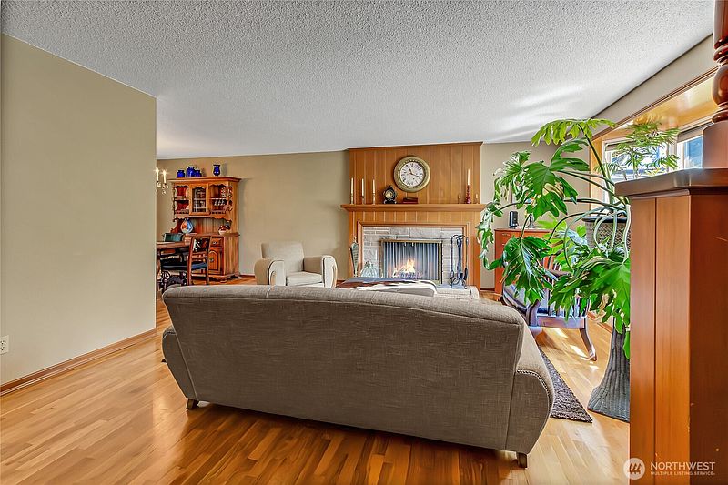 3rd image of 3608 65th Ave W
