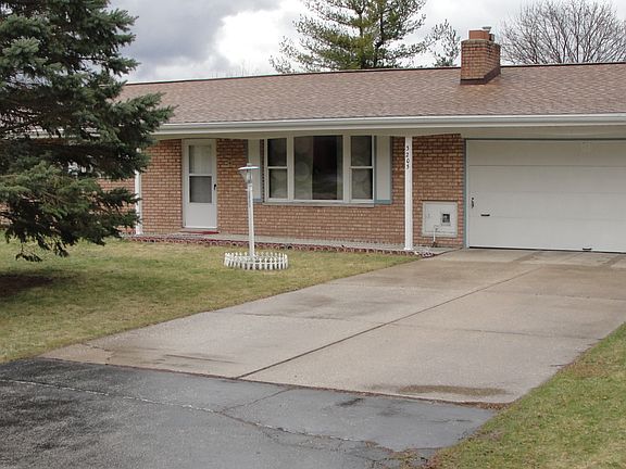 2nd image of 3205 Wildwood Dr