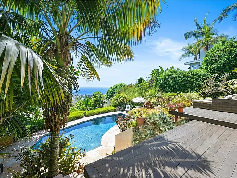 875 Coast View Dr — Photo 46