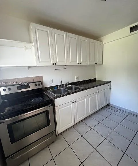 4548 SW 33rd Ave #M — Photo 23