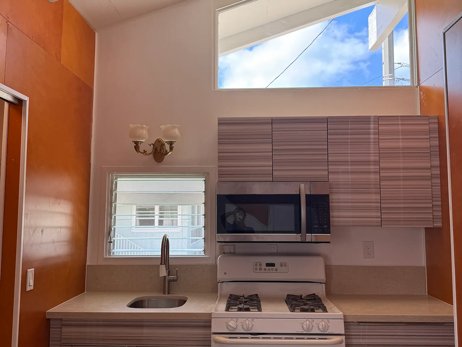 2 bed, $2,900 — Photo 4