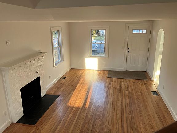 3rd image of 17 Harding Rd
