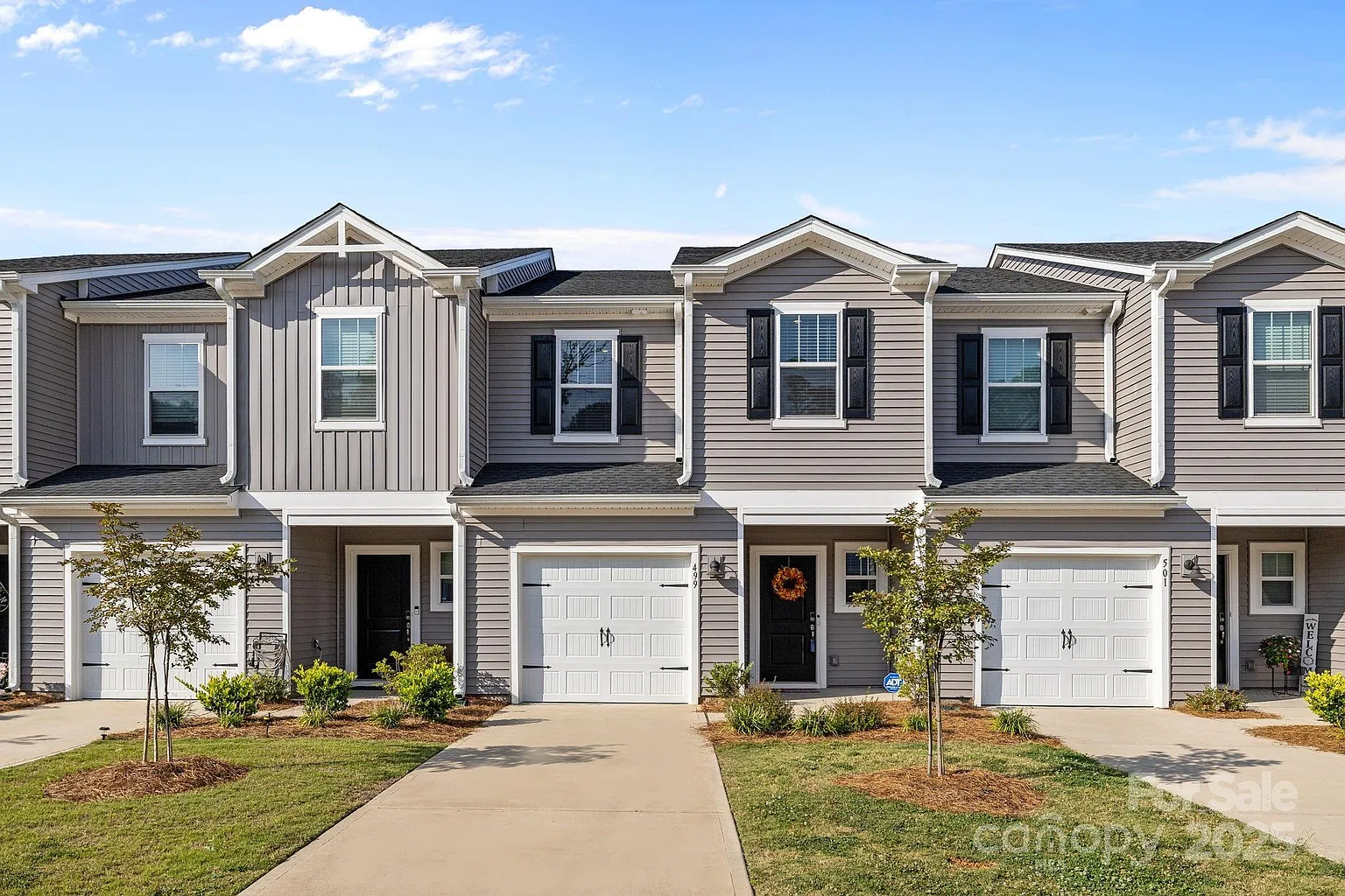 499 Tayberry Ln photo 1