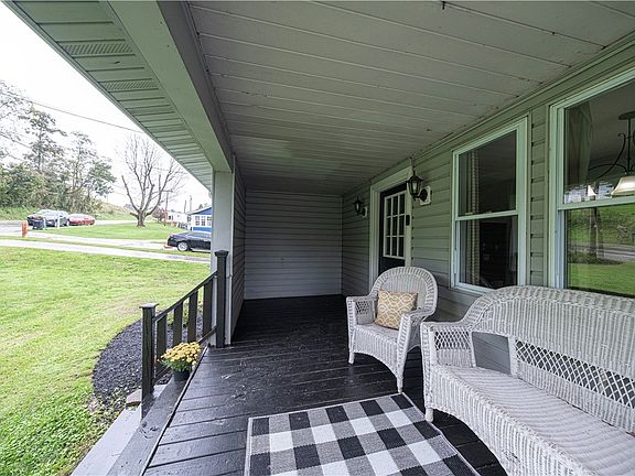 4th image of 185 Mount Pleasant Rd