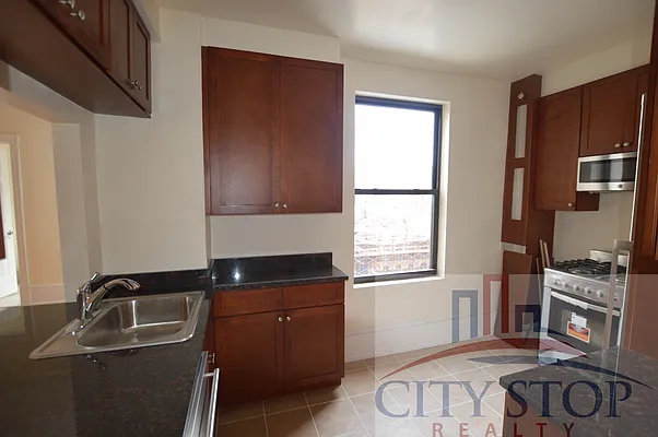 Rented by City Stop Realty | media 6