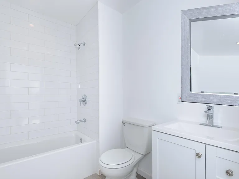 1555 S Bundy Dr #202 — Photo 17