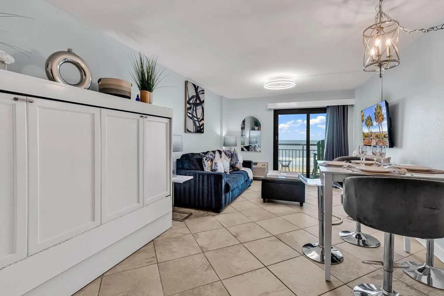 1 bed, 1.0 bath, 462 sqft, $2,353 — Photo 4