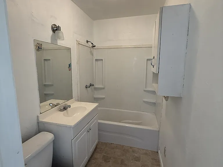 656 NE Lake Dr — Photo 13