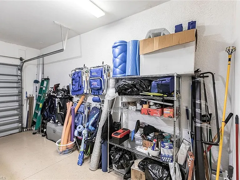 7863 Valencia Ct — Photo 37