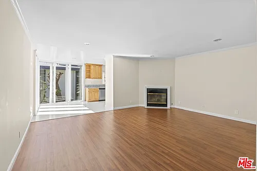 1233 Barry Ave #208 Photo 1