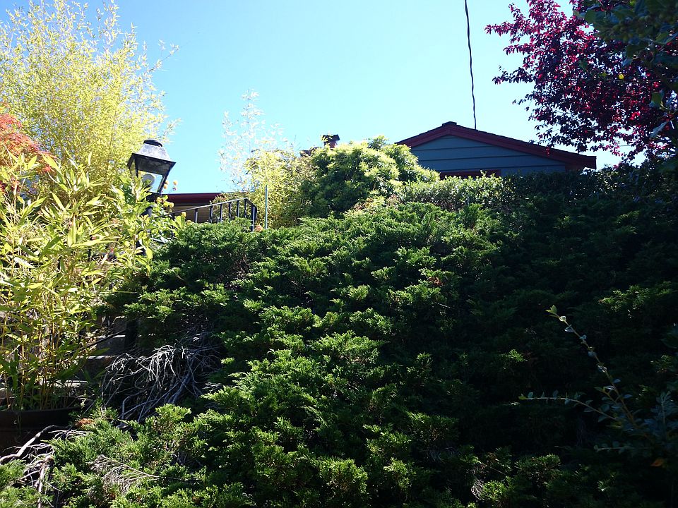 2nd image of 3416 36th Ave SW