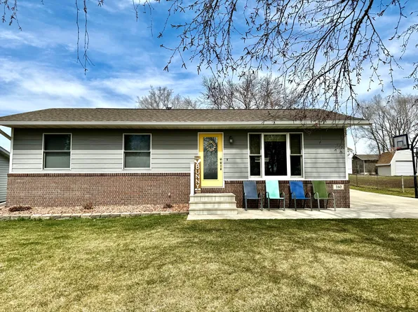 160 S Harmon Dr, Mitchell, SD 57301