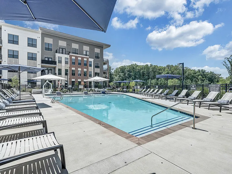 Luxe 360 on Centerpointe — Photo 59