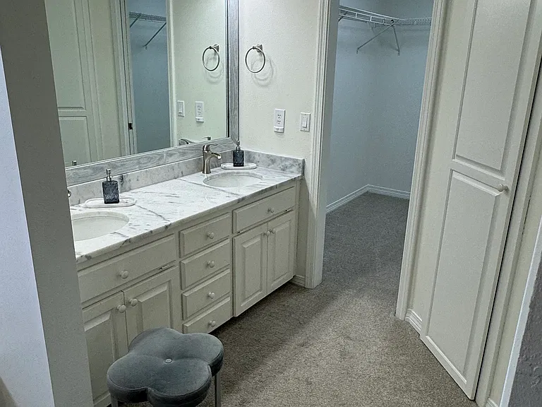5024 Chandelle Dr — Photo 8