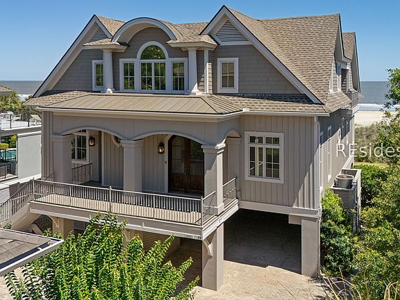 3rd image of 77 Dune Ln