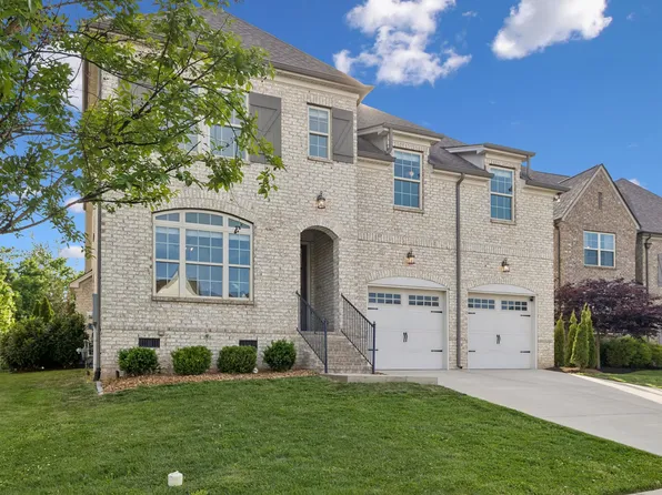 2309 Coppergate Way, Thompsons Station, TN 37179