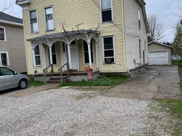 608 E Pike St, Crawfordsville, IN 47933