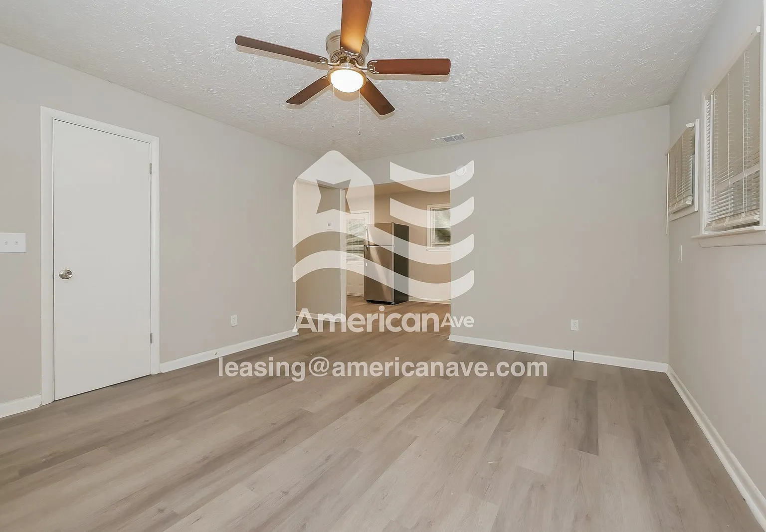 3 bed, 1.0 bath, 956 sqft, $1,535 — Photo 2