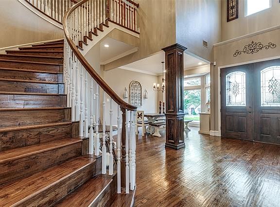 4th image of 114 Club House Dr