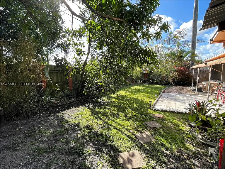 6560 NW 25th Ct — Photo 10