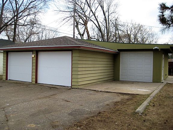 Five Car Garage