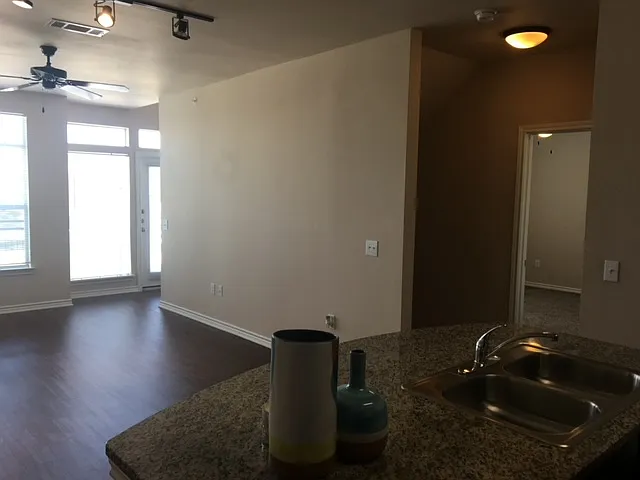 Post Rd, San Marcos — Photo 2