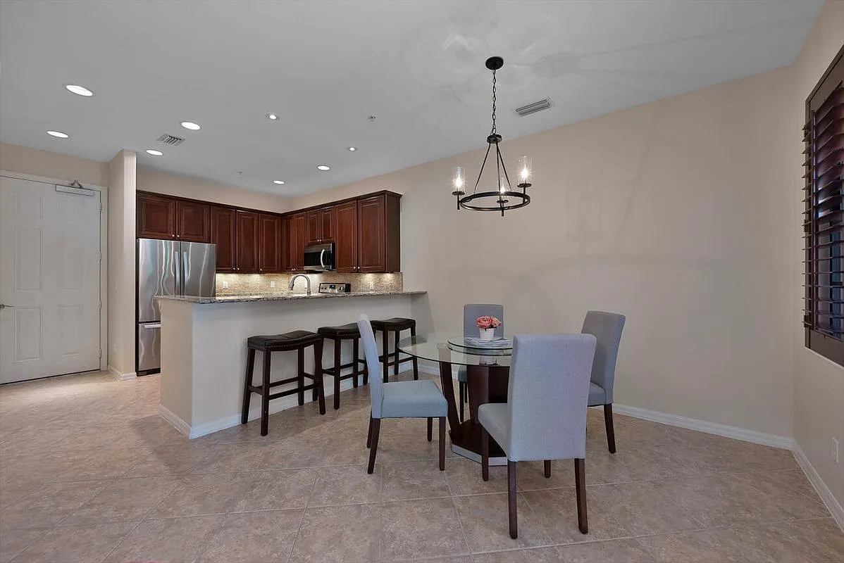 3 bed, 3.0 bath, 1733 sqft, $2,750 — Photo 4