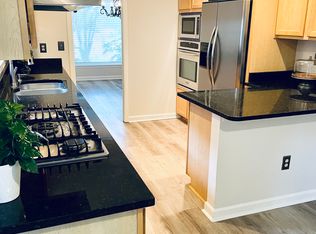 947 Governors Ct, Mount Pleasant, SC 29464
