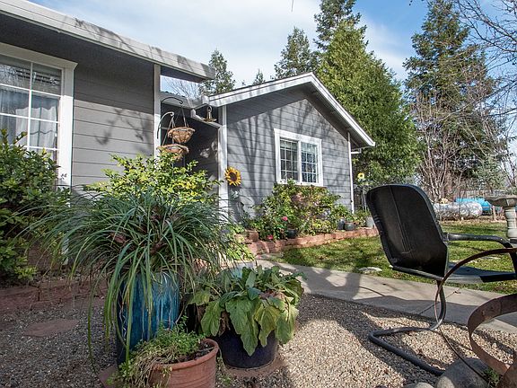 5th image of 25280 Taft St