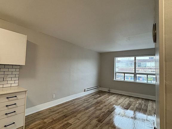 2nd image of 1623A Eglinton Ave W