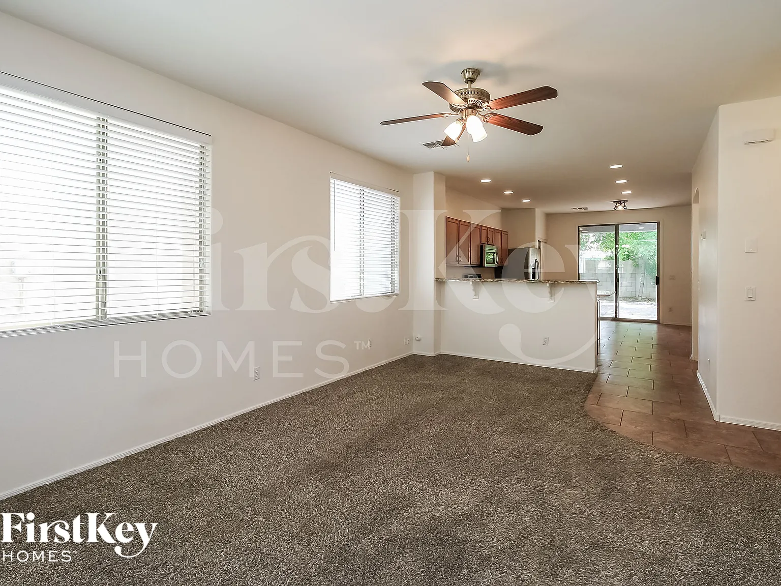 4 bed, 2.5 bath, 2162 sqft, $2,355 — Photo 4