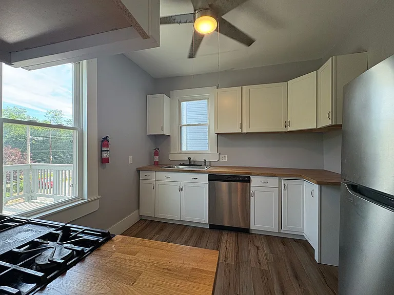 535 Marie Ave — Photo 6