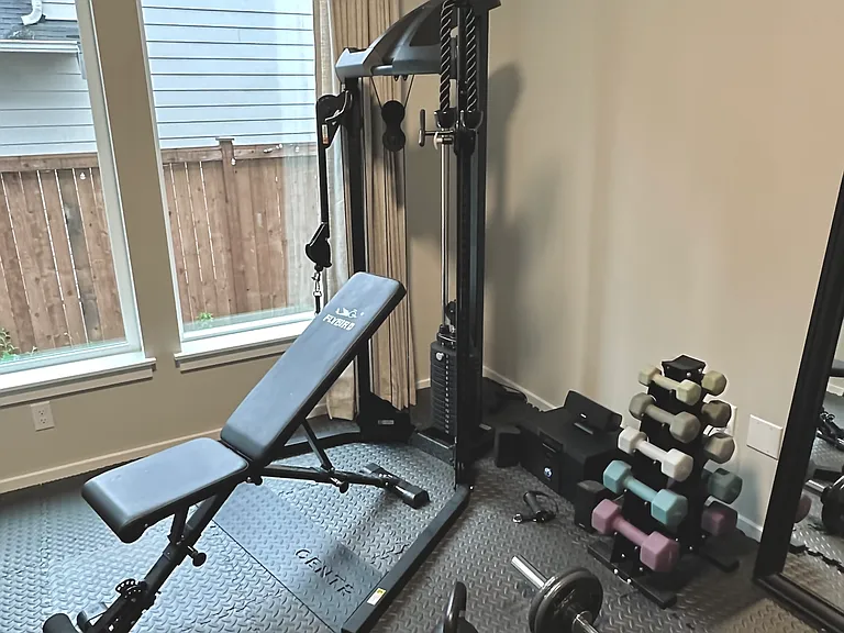 Mainfloor office/gym space