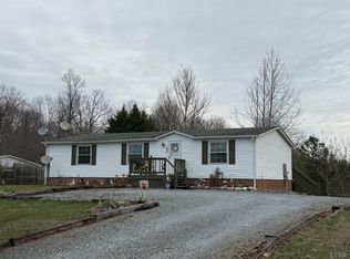 304 Plain Ridge Dr, Evington, VA 24550