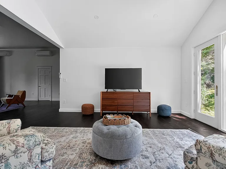 22 Bryden Ter — Photo 21