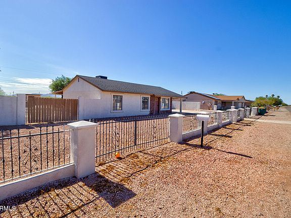 3rd image of 3935 N DEL MONTE Drive