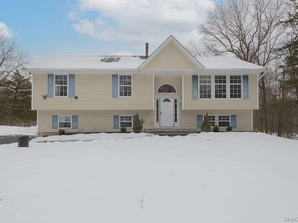 600 Twin Arch Road, Rock Tavern, NY 12575