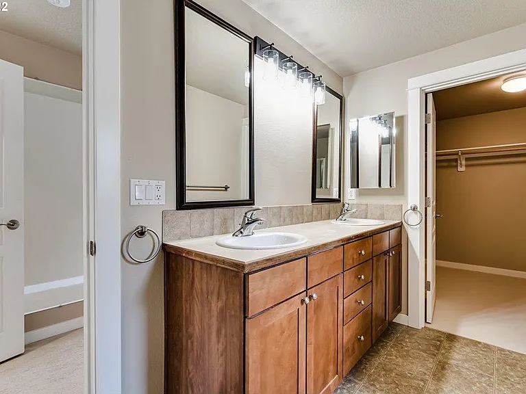 master bath, double sinks