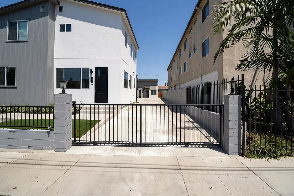 2 bed, 800 sqft, $2,800 — Photo 2