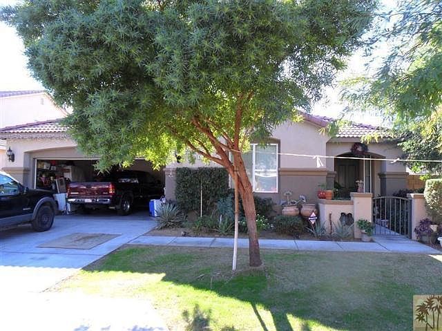 1st image of 83935 Avenida La Luna