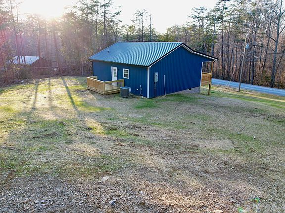 4th image of 769 Pine Tree Rd