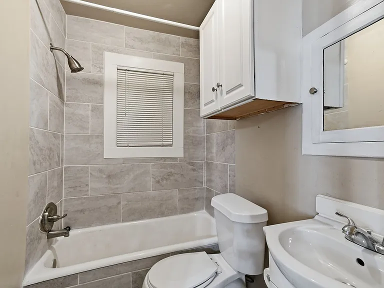 E 8th St Duplex — Photo 12
