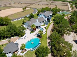 1445 County Road 2615, Rio Medina, TX 78066