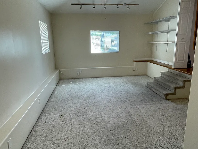 20 W Valley Dr — Photo 17